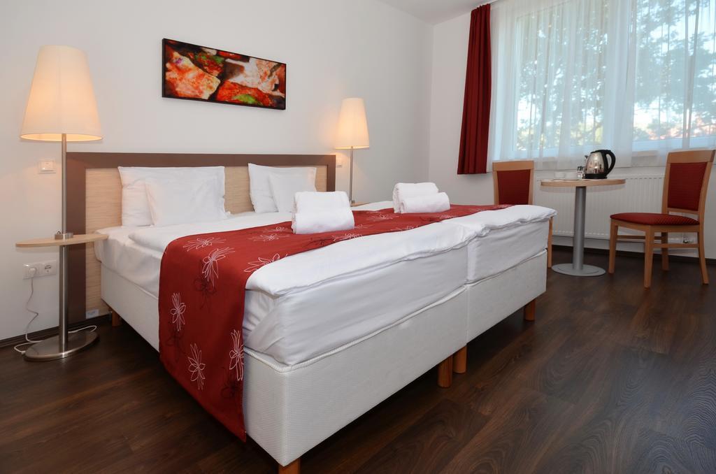 Hotel Opal Superior - Adults Only Gyongyos Exterior photo